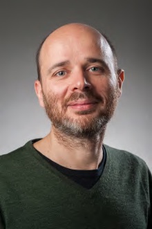 Dr. Pedro Estrella